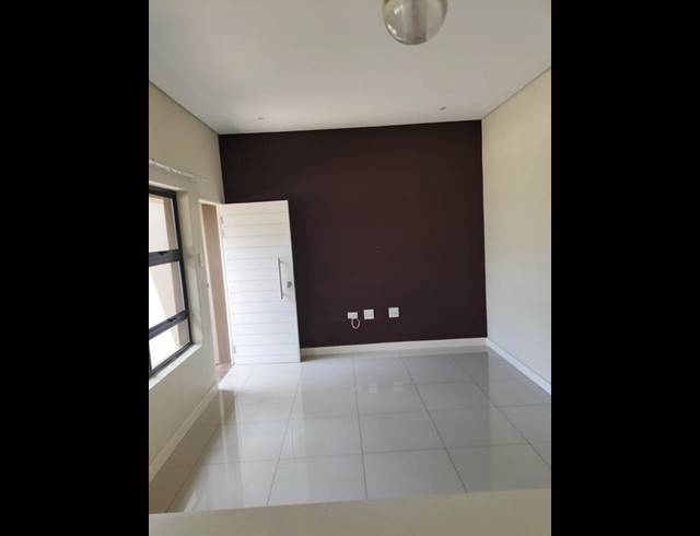 2 BEDROOM TOWNHOUSE FOR SALE IN CHROOM PARK